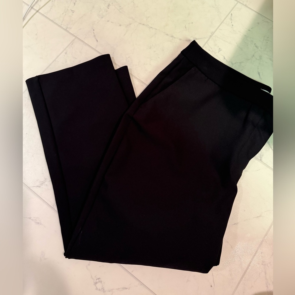 Dana Buchman Black Ankle Pants